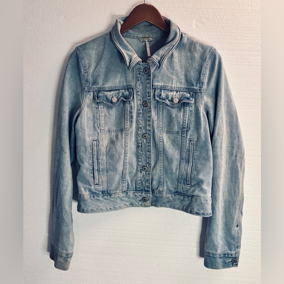 Free People Jackets & Blazers - Free People We The Free Distressed Denim Jacket in Light Wash Size Medium